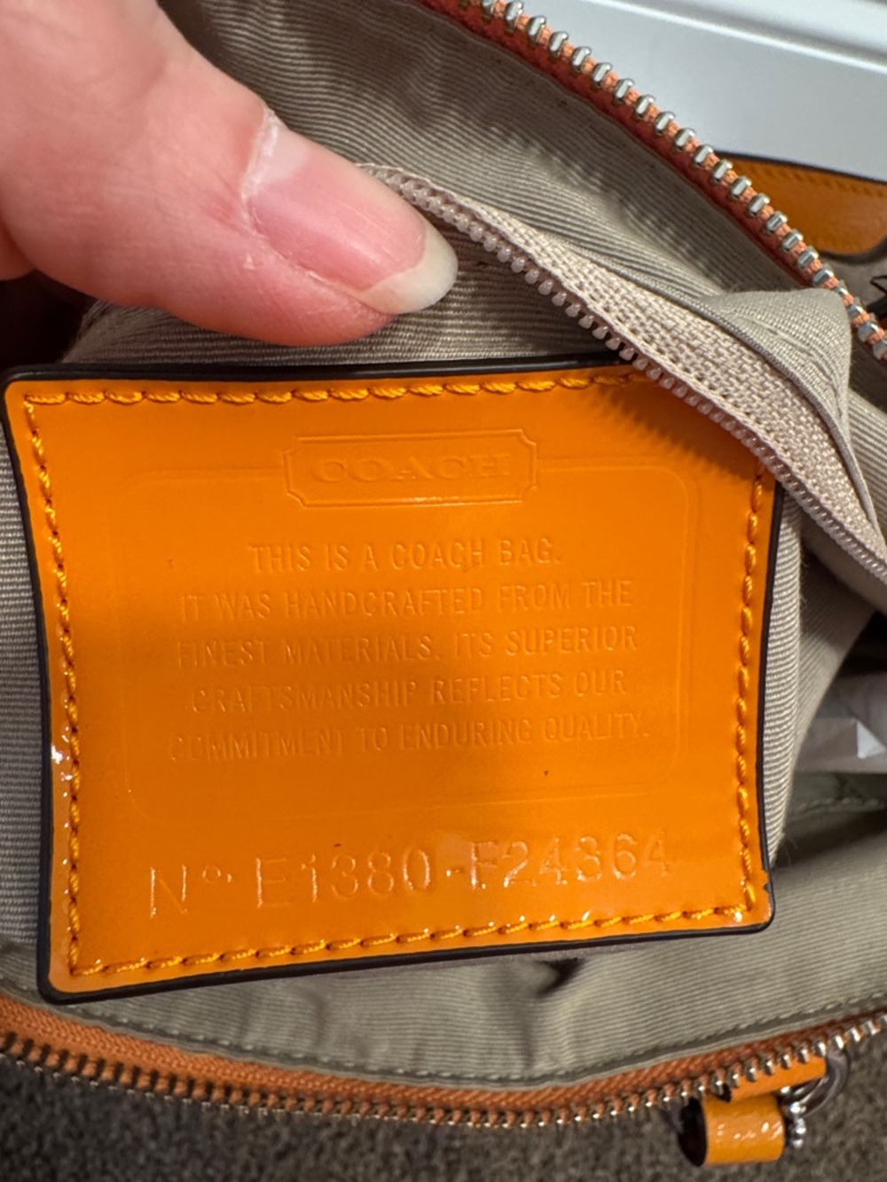🍊 PRISTINE NWOT Coach Signature Stripe Satchel — Orange Spice - Picture 9 of 10